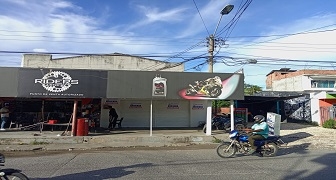 LOCAL EN LOS URAPANES